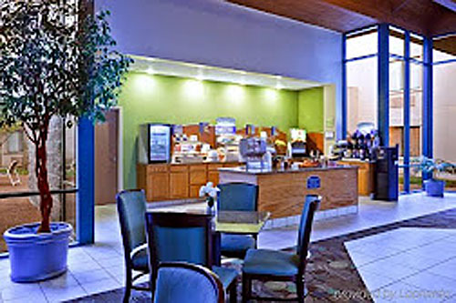 HolidayInnExpress-NashvilleAirport-4x